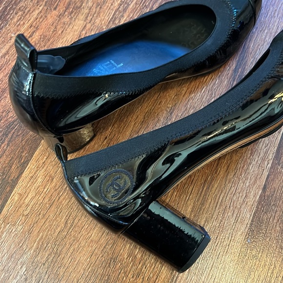 Chanel CC Cap Toe 🖤 - Picture 17 of 17